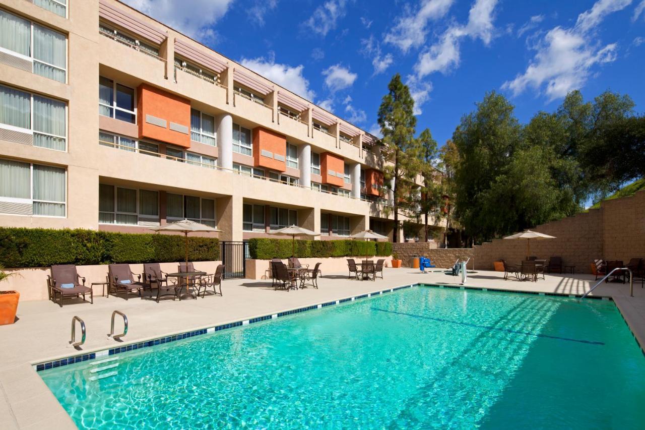 Sheraton Agoura Hills Hotel Exterior foto